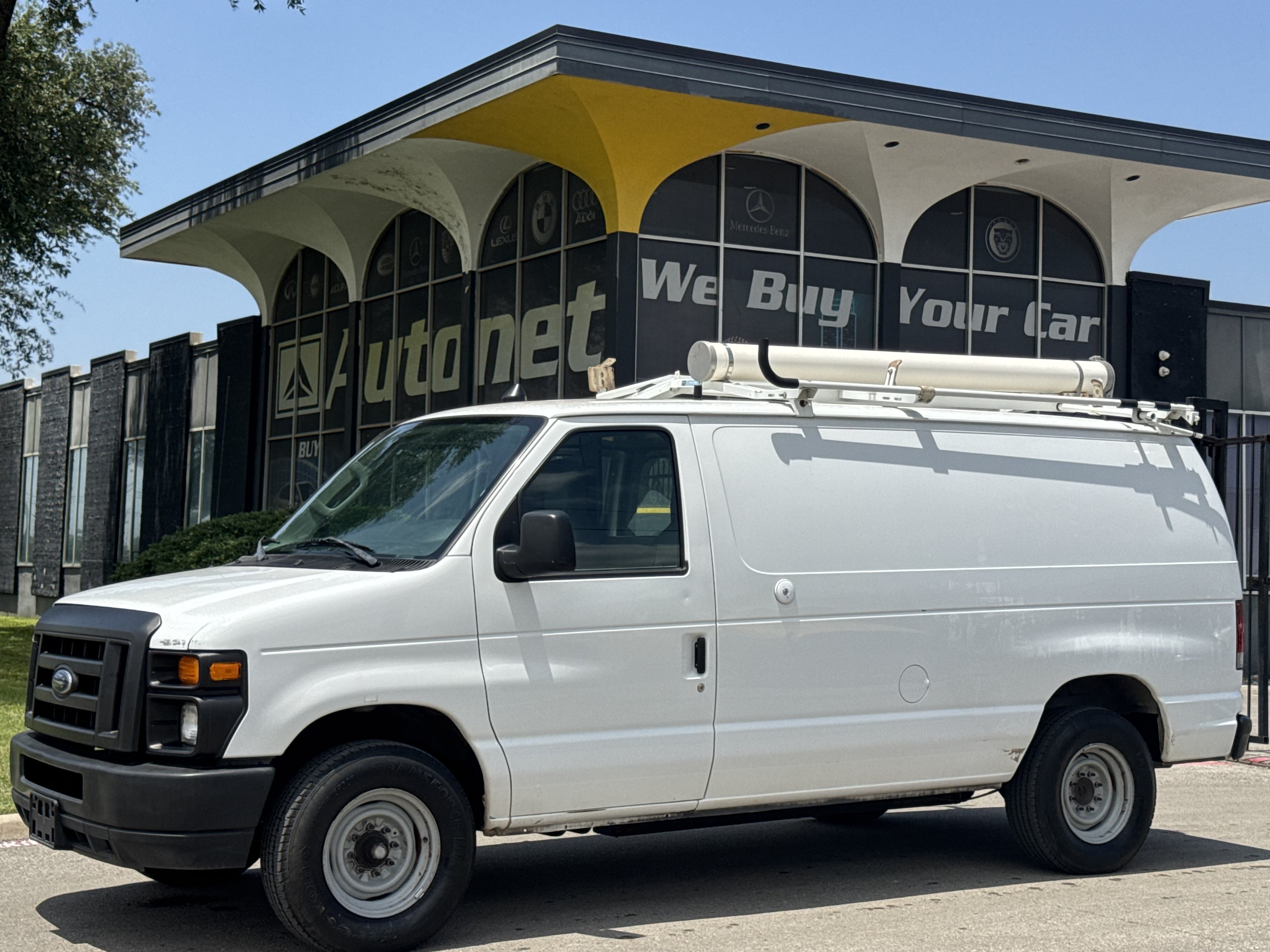 Used 2010 Ford E-250 and Econoline 250 RWD image 1