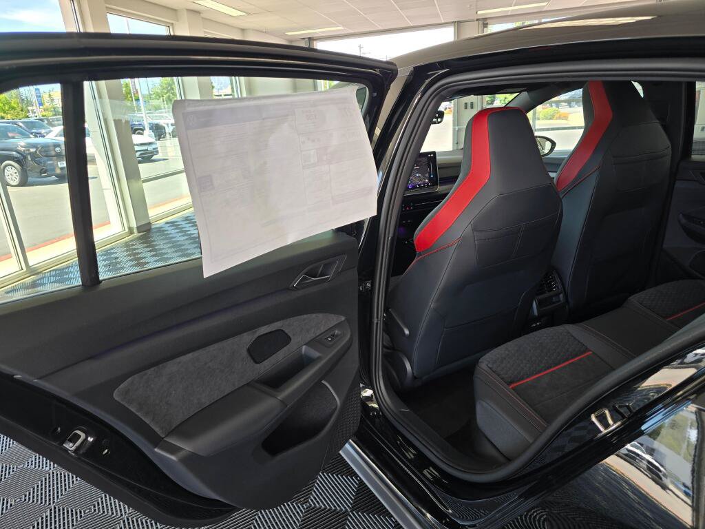 New 2026 Volkswagen GTI SE FWD image 33