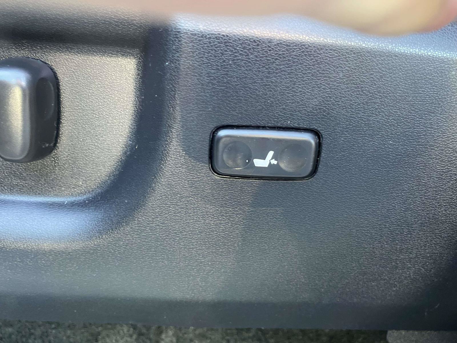 Used 2018 Toyota Sequoia Platinum RWD image 21