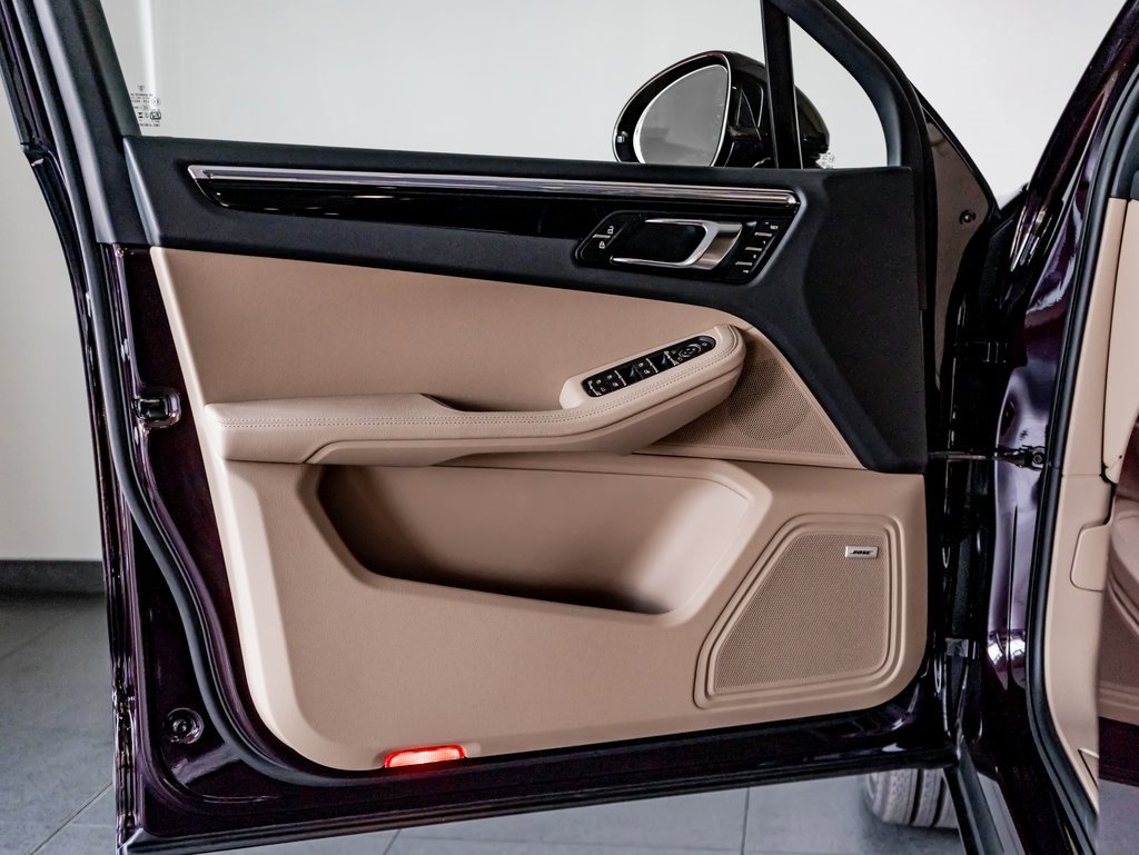 New 2026 Porsche Macan image 12