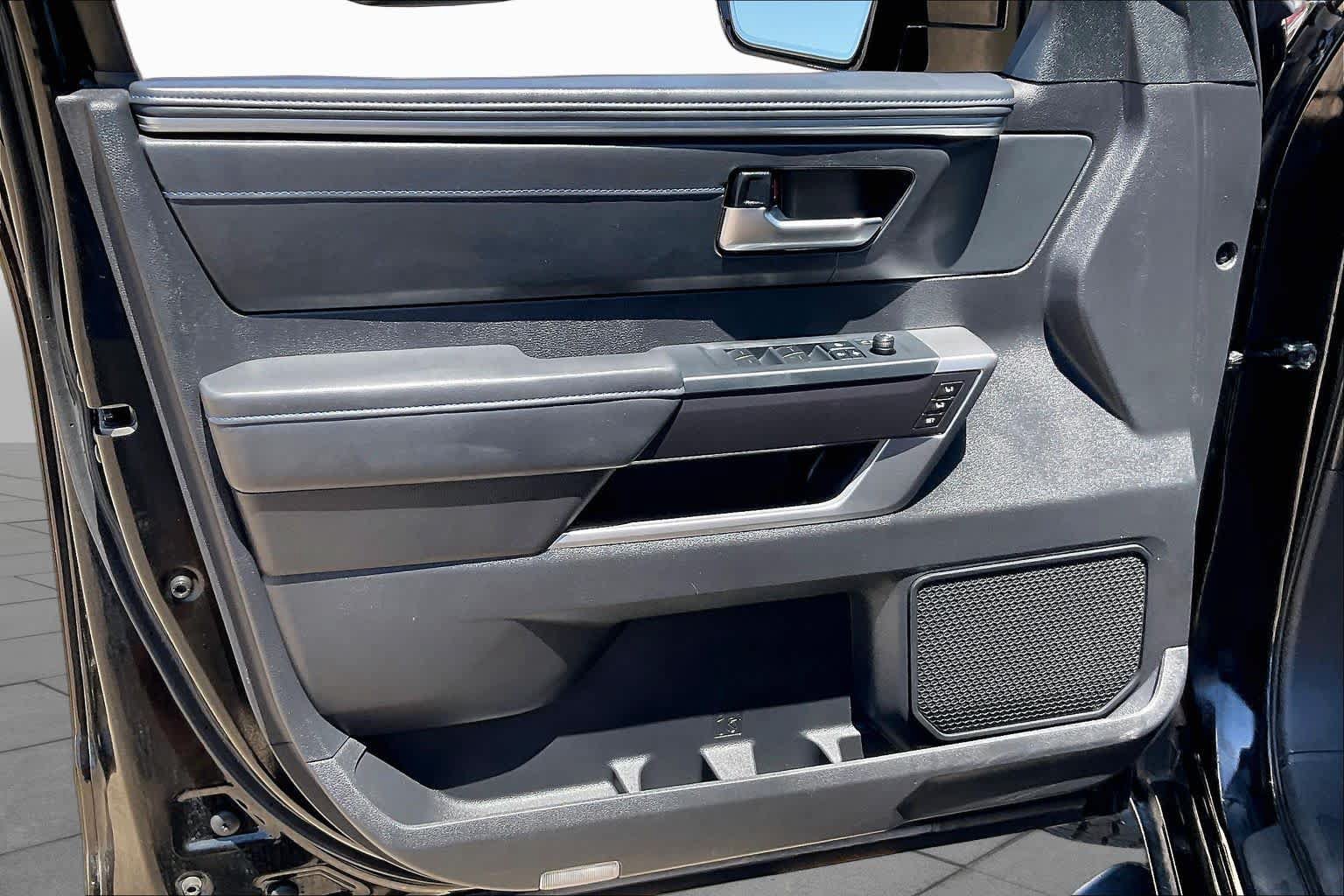 Used 2022 Toyota Tundra Platinum AWD/4WD image 22