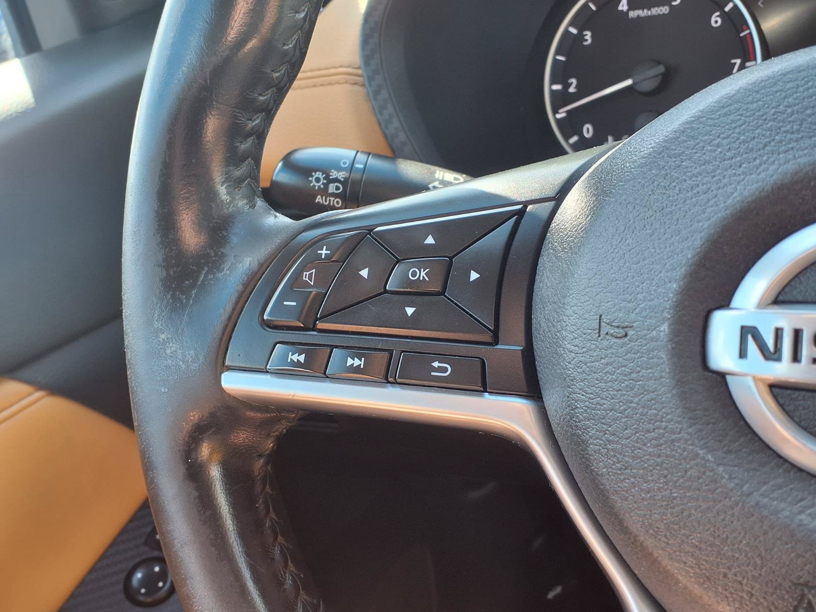 Used 2020 Nissan Sentra SV w/ SV Premium Package FWD image 29