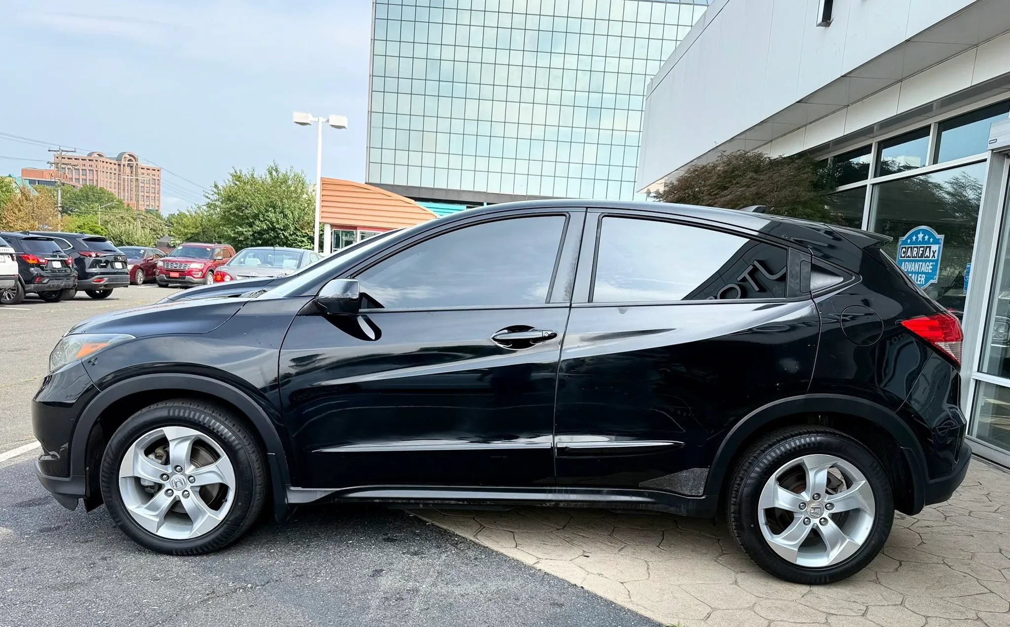 Used 2016 Honda HR-V LX image 4