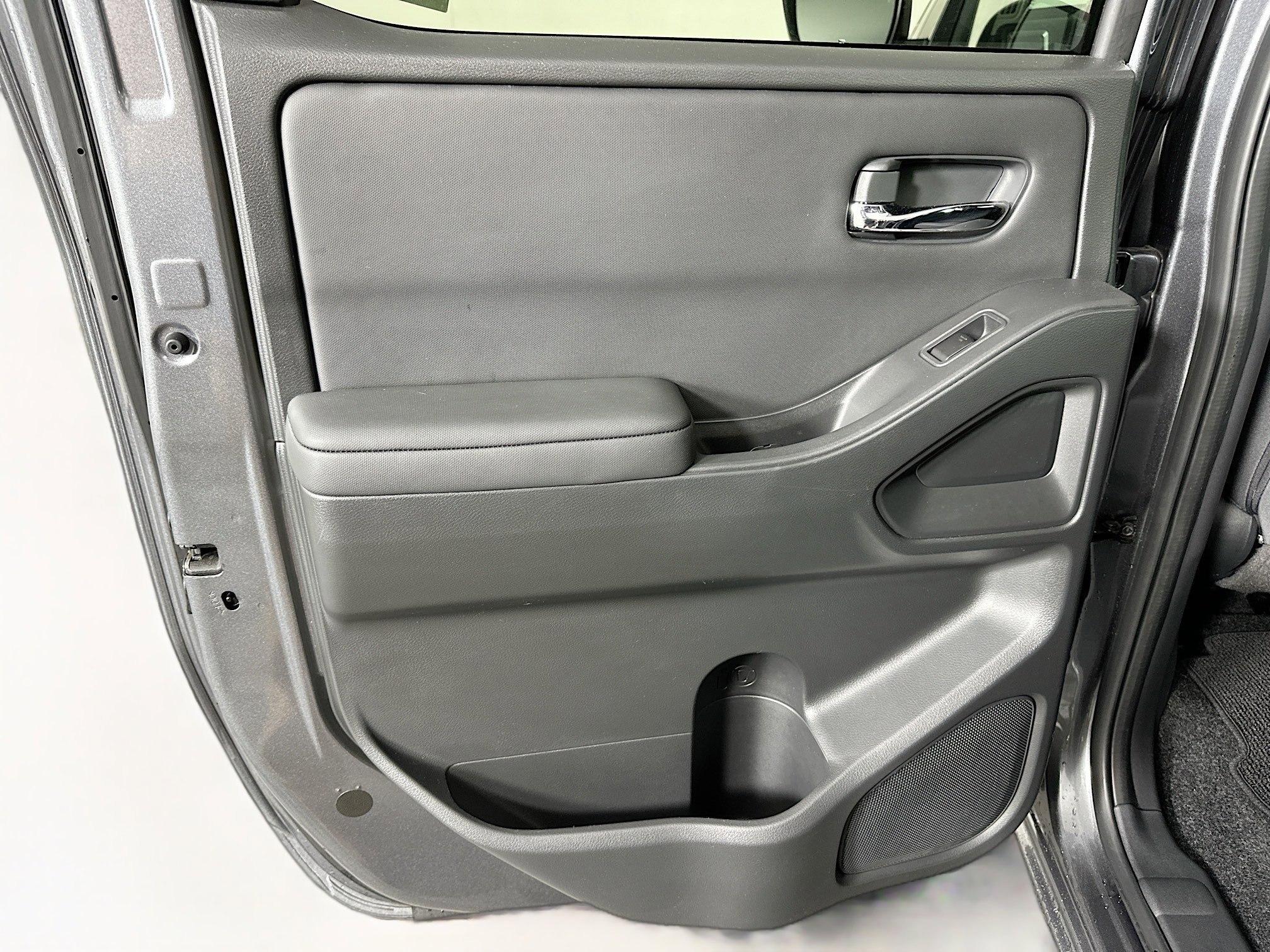 Used 2024 Nissan Frontier SV w/ SV Convenience Package image 26