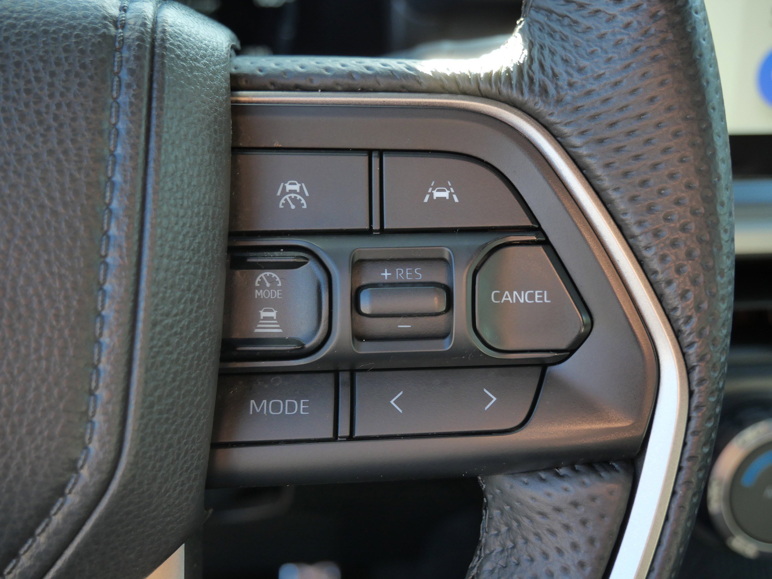 Used 2025 Toyota Tacoma TRD Sport AWD/4WD image 29