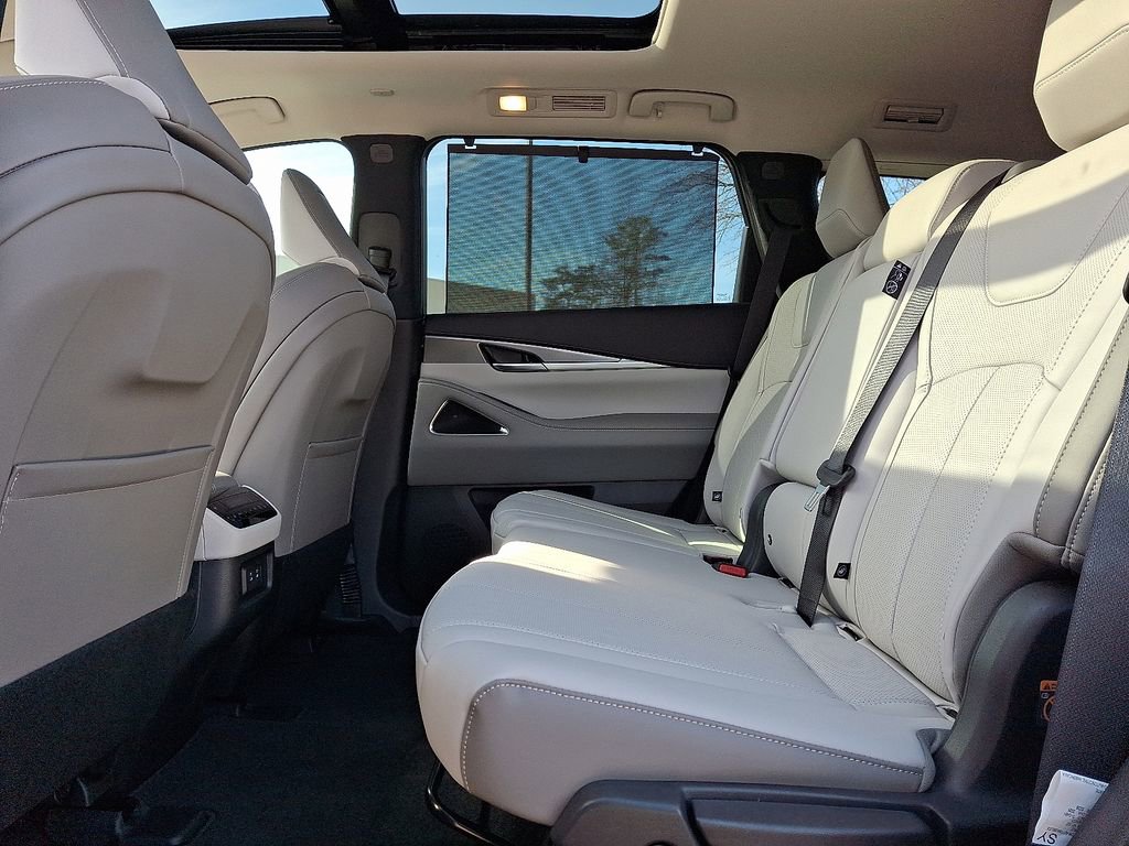 New 2026 INFINITI QX60 Luxe w/ Cargo Package image 7