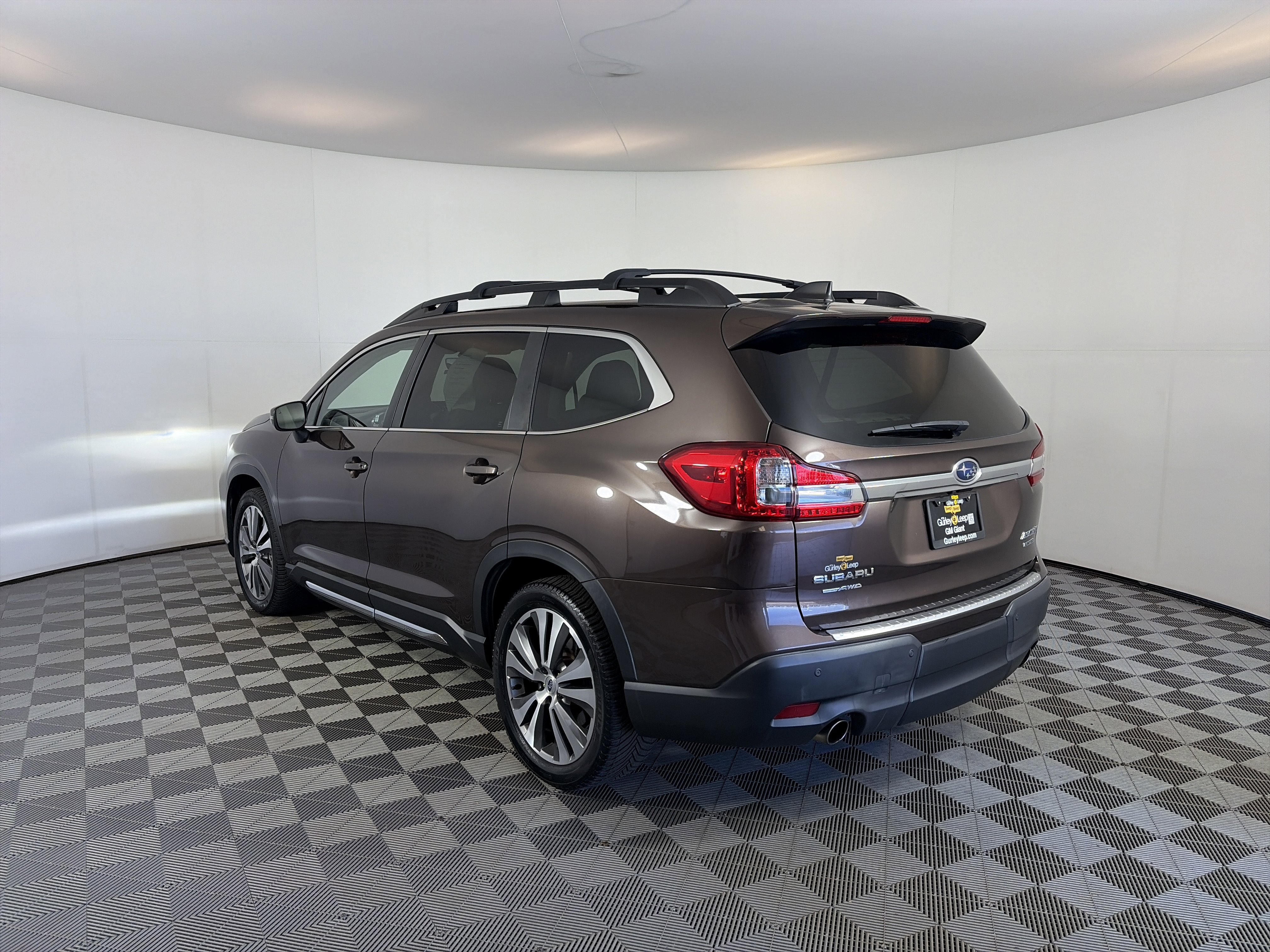 Used 2019 Subaru Ascent Limited w/ Popular Package #3 AWD/4WD image 9