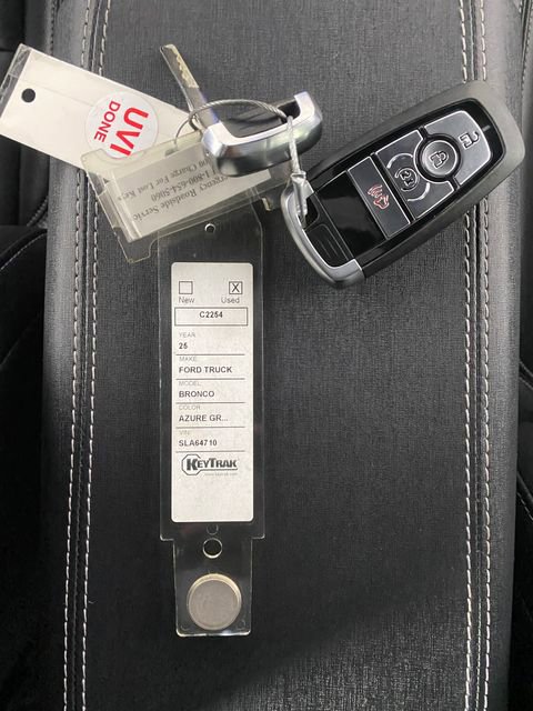 Used 2025 Ford Bronco Outer Banks image 31