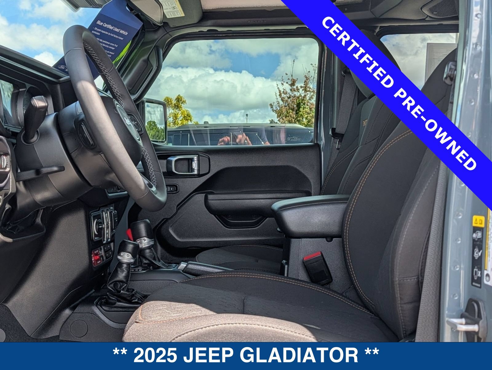 Used 2025 Jeep Gladiator Mojave w/ Safety Group AWD/4WD image 24