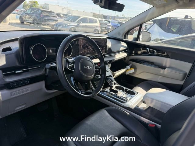 Used 2024 Kia Carnival EX FWD image 5