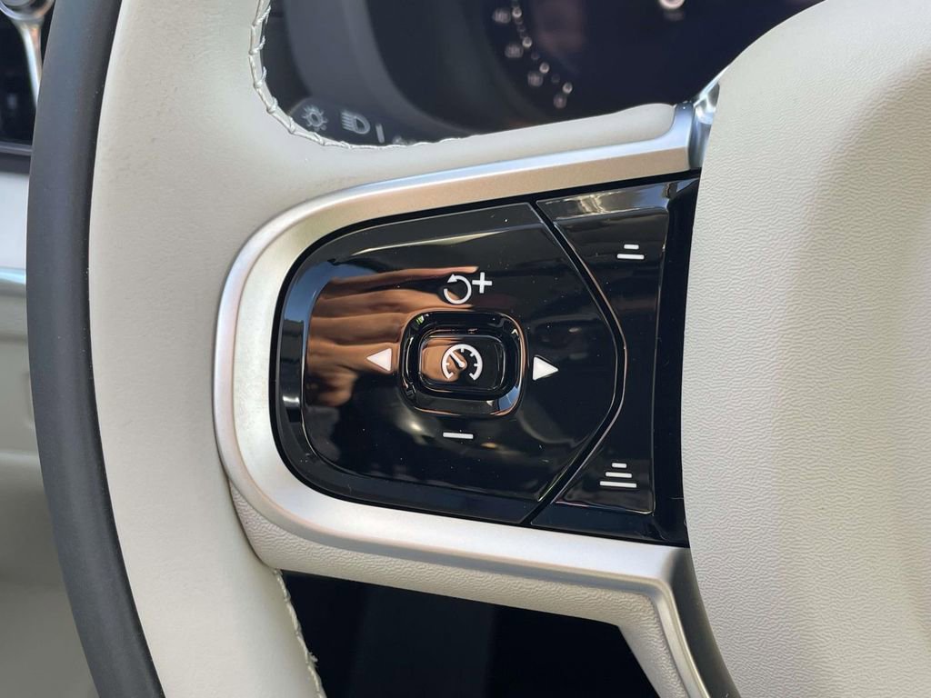New 2026 Volvo XC60 B5 Ultra w/ Protection Package Premier image 10