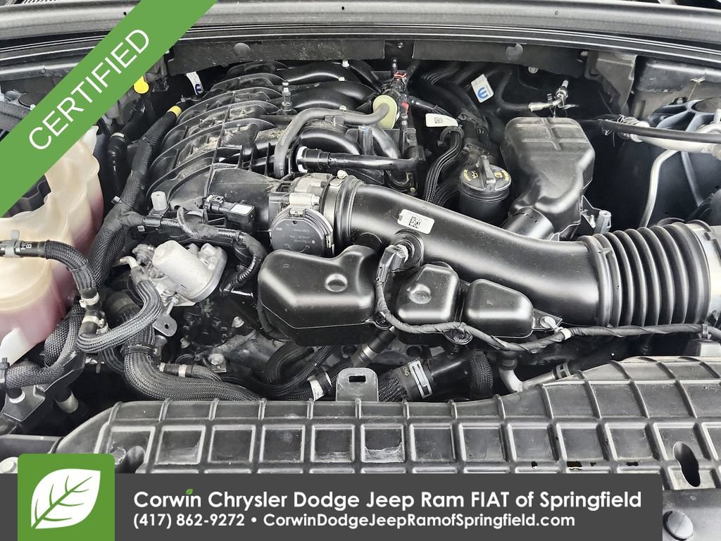 Used 2025 Jeep Grand Cherokee Laredo w/ Luxury Tech Group I AWD/4WD image 32