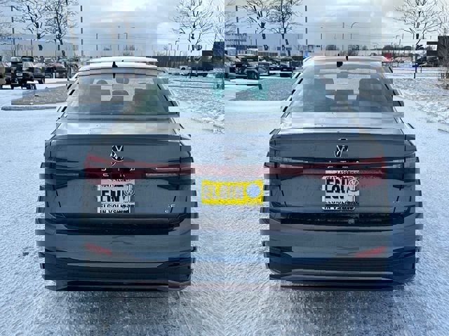 New 2025 Volkswagen Jetta SE image 5