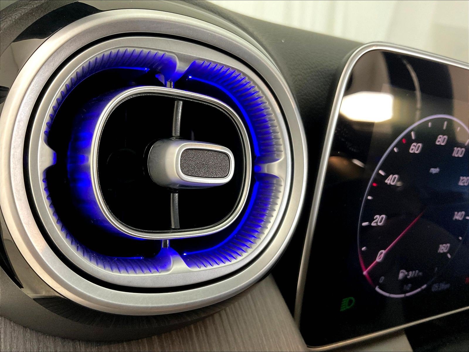 Certified 2026 Mercedes-Benz GLC 300 4MATIC image 36