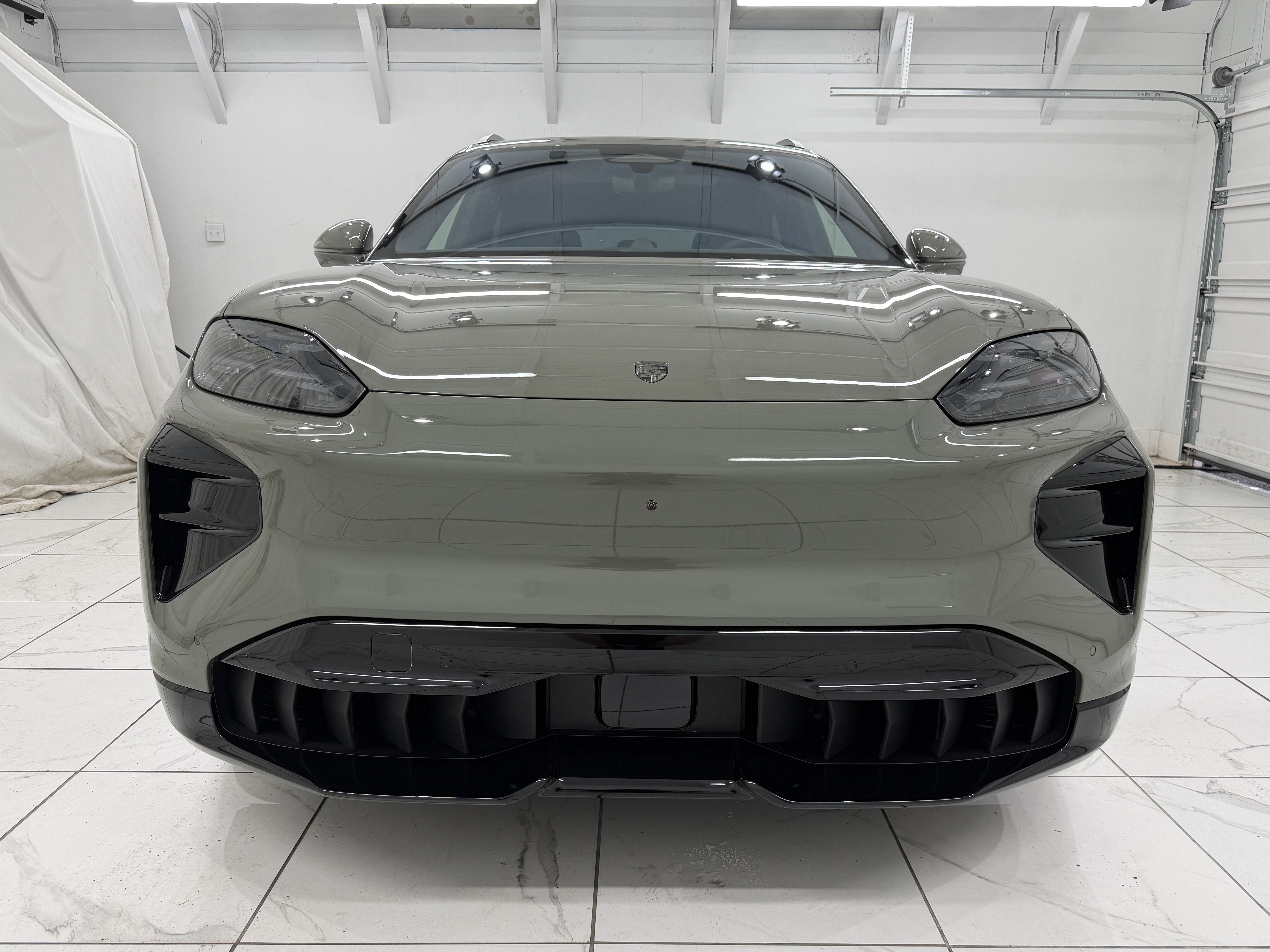 New 2026 Porsche Cayenne Turbo Electric AWD/4WD image 9