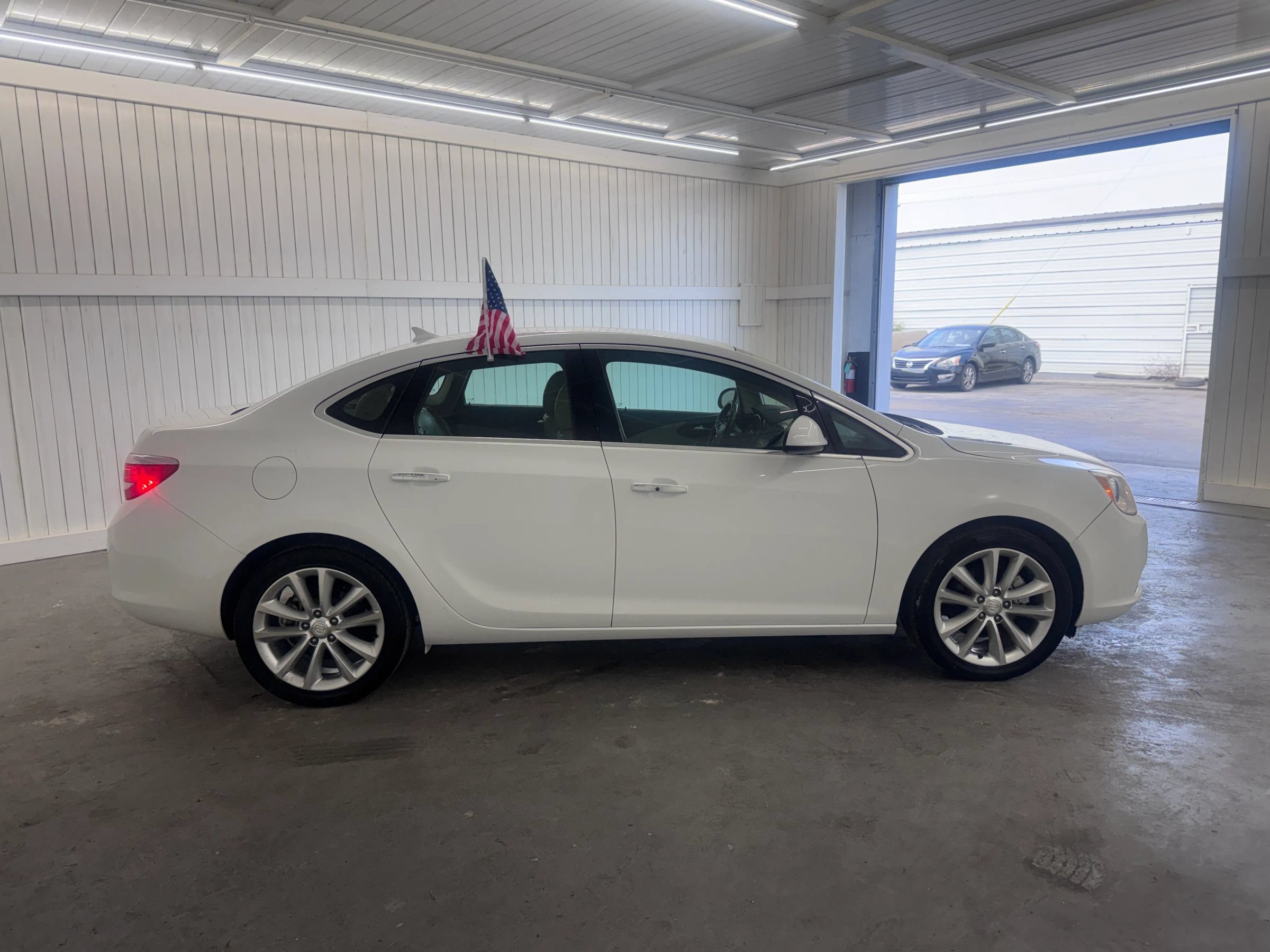 Used 2014 Buick Verano Convenience FWD image 4