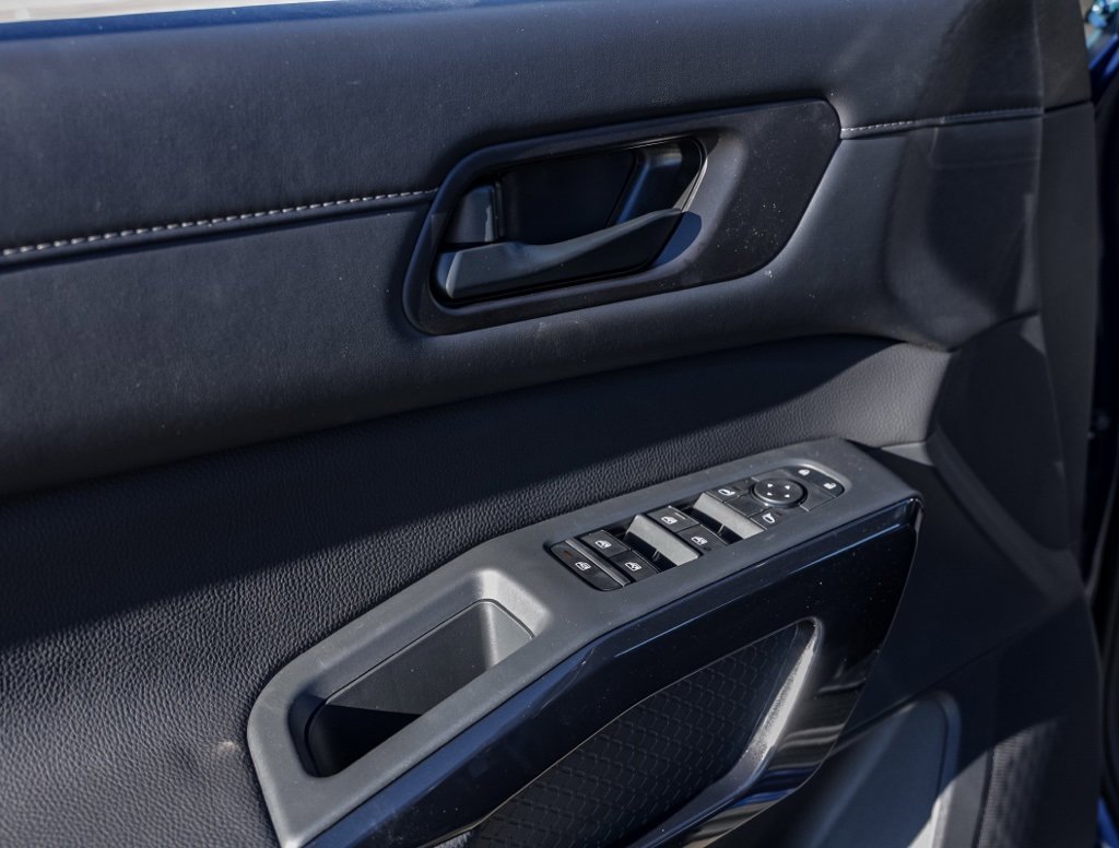 New 2025 Nissan Pathfinder SV image 15