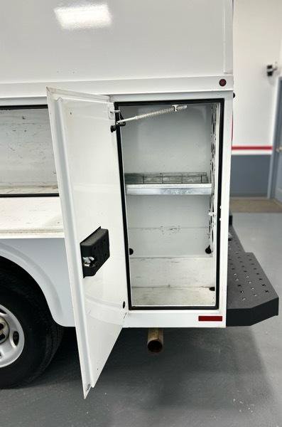 Used 2020 GMC Savana 3500 w/ Power Convenience Package RWD image 31