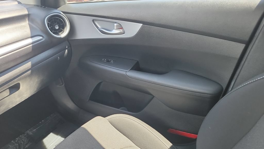 Used 2023 Kia Forte LXS FWD image 16