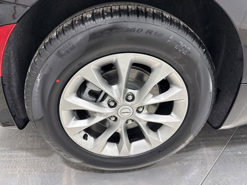 New 2026 Chrysler Pacifica Limited image 8