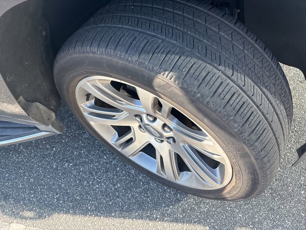 Used 2017 Cadillac Escalade Premium Luxury RWD image 20