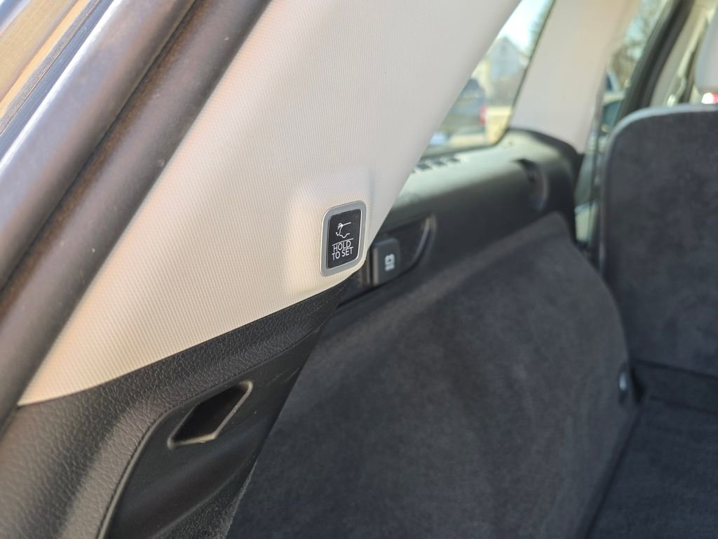 Used 2022 Jeep Grand Cherokee Overland w/ Luxury Tech Group IV image 10