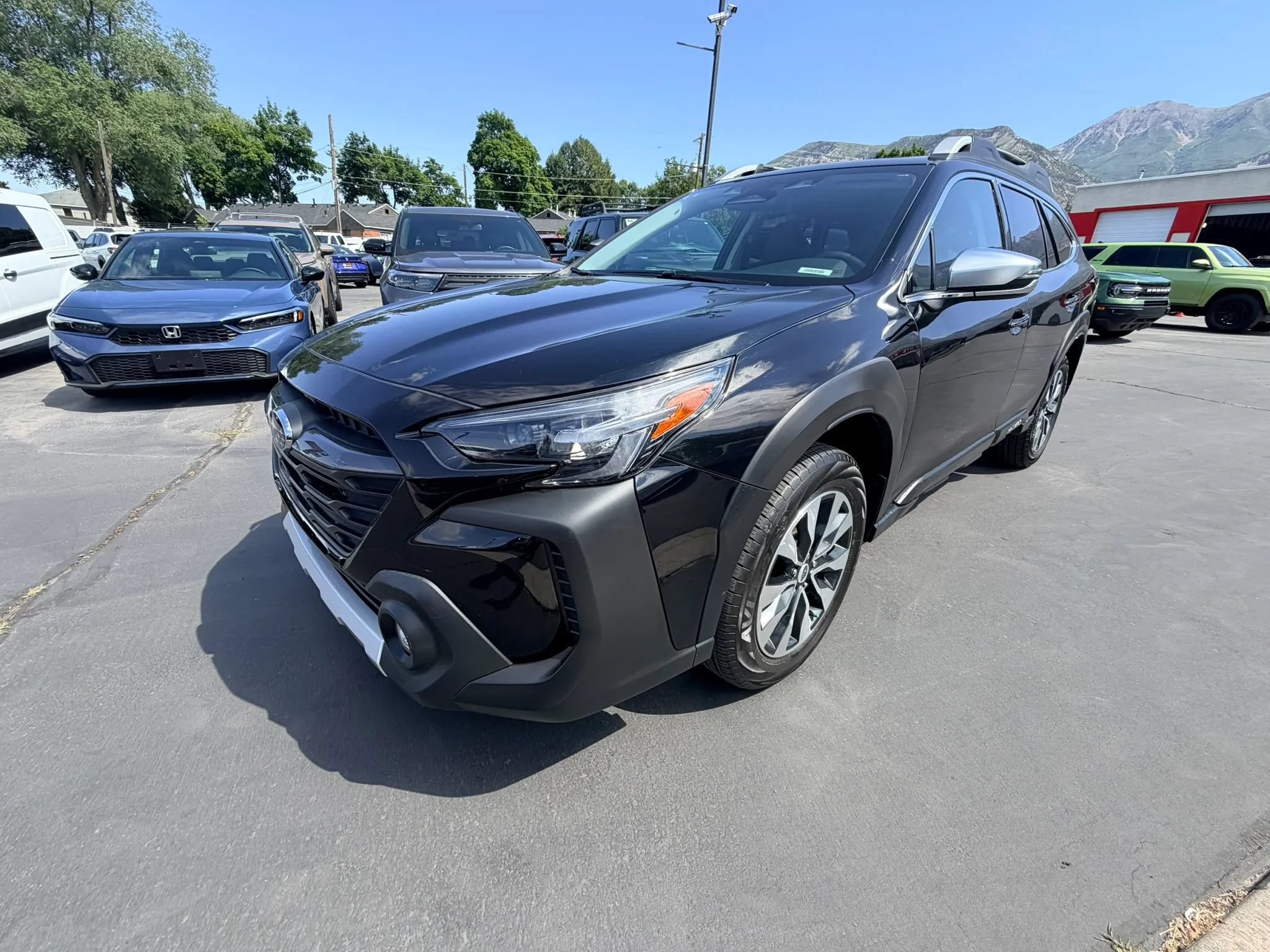 Used 2023 Subaru Outback Touring AWD/4WD image 8