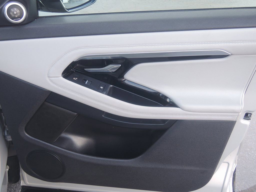 Used 2022 Land Rover Range Rover Evoque R-Dynamic S image 36