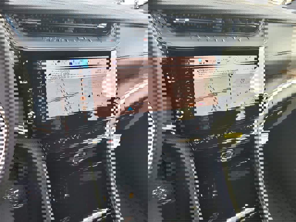 New 2026 Jeep Grand Cherokee Altitude image 18