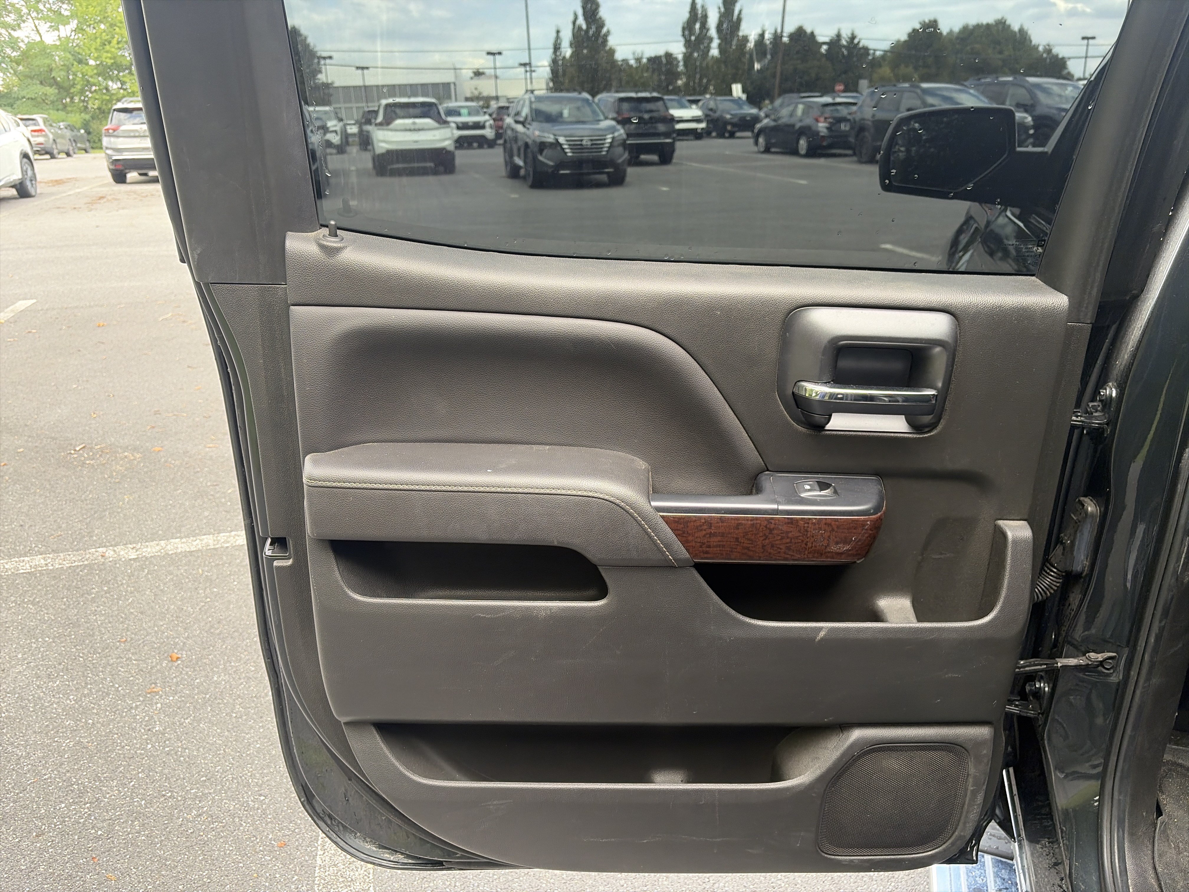 Used 2017 GMC Sierra 1500 SLT AWD/4WD image 22