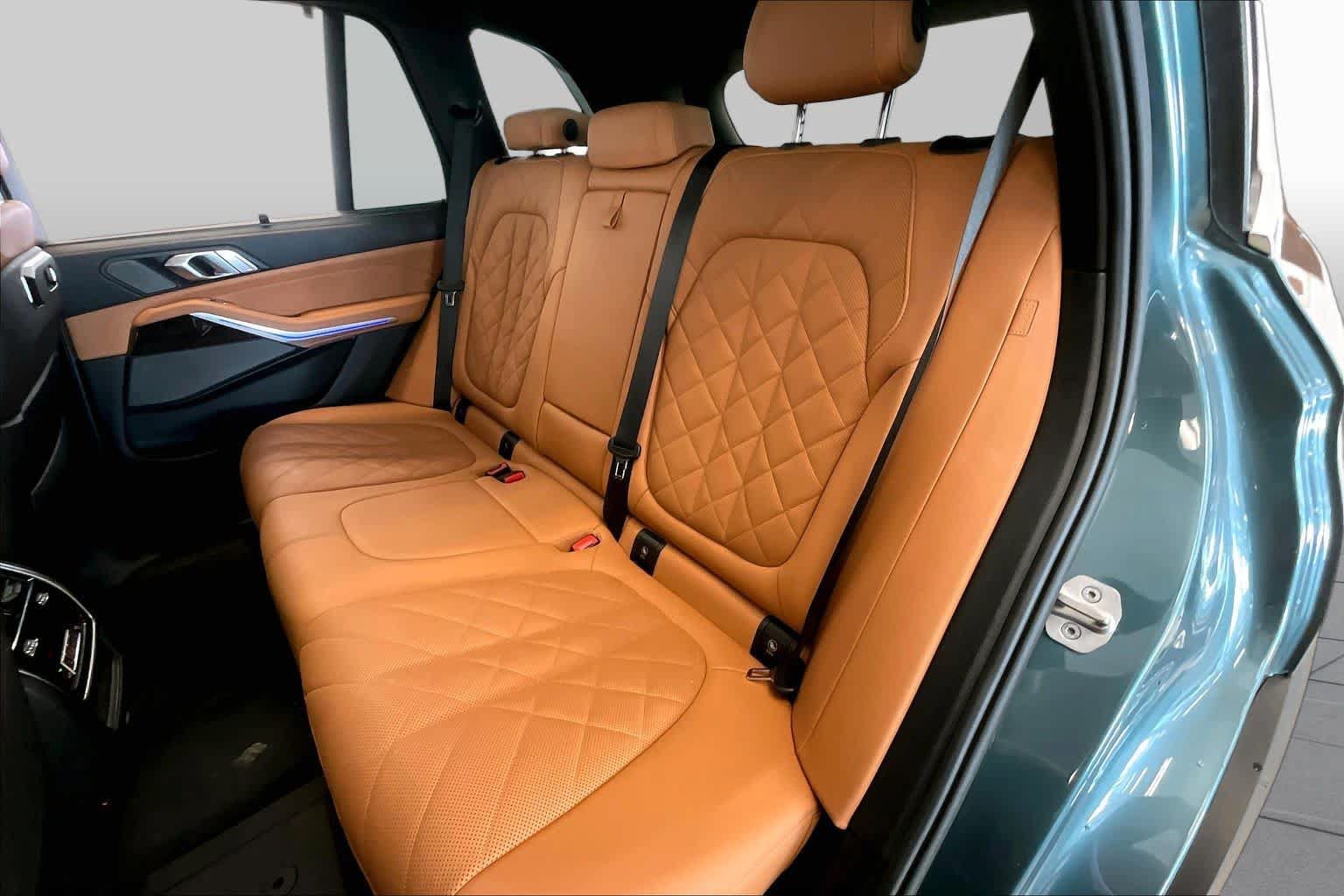 Used 2024 BMW X5 sDrive40i w/ Premium Package RWD image 18