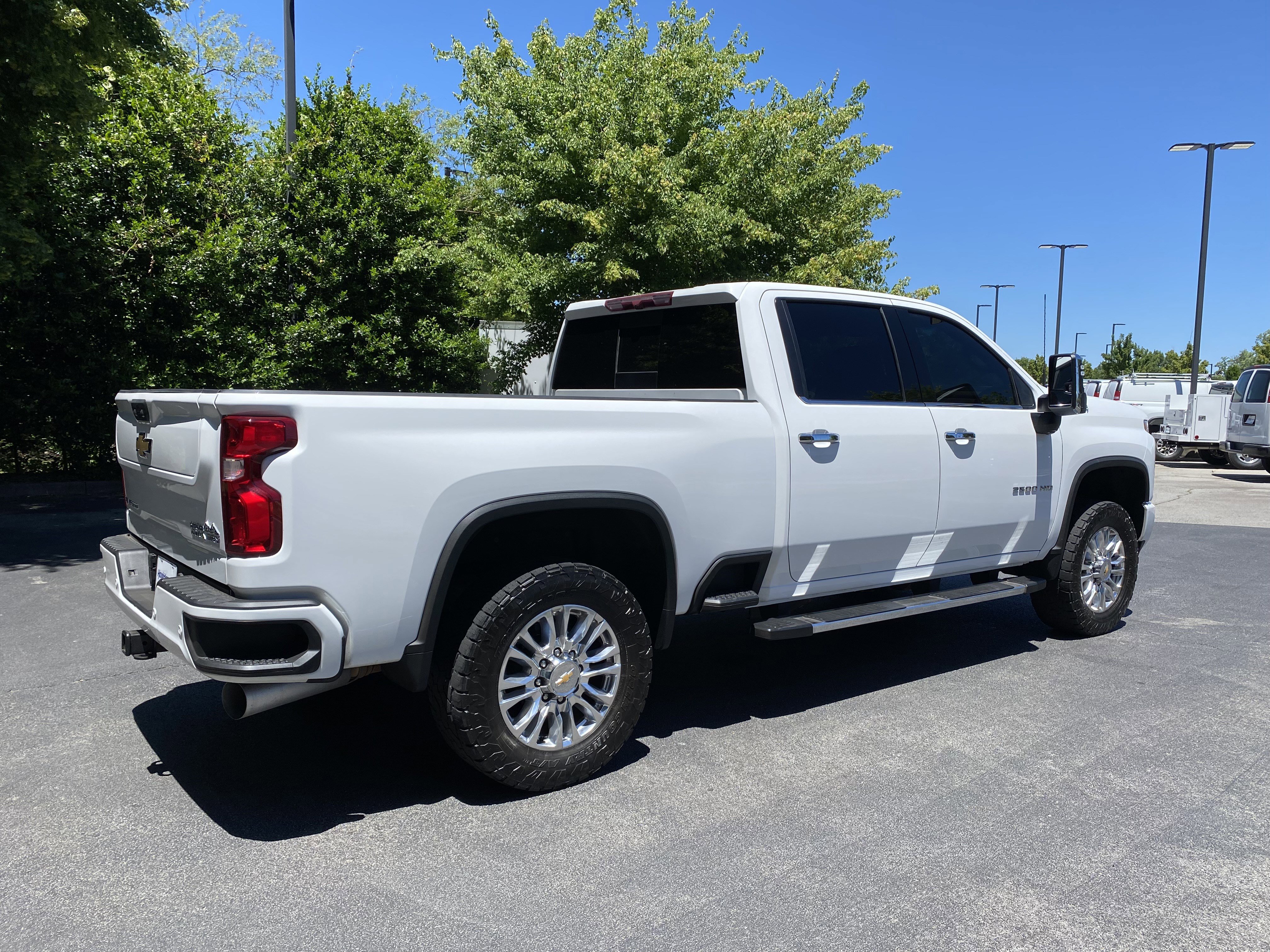Used 2023 Chevrolet Silverado 2500 High Country w/ Safety Package II AWD/4WD image 9