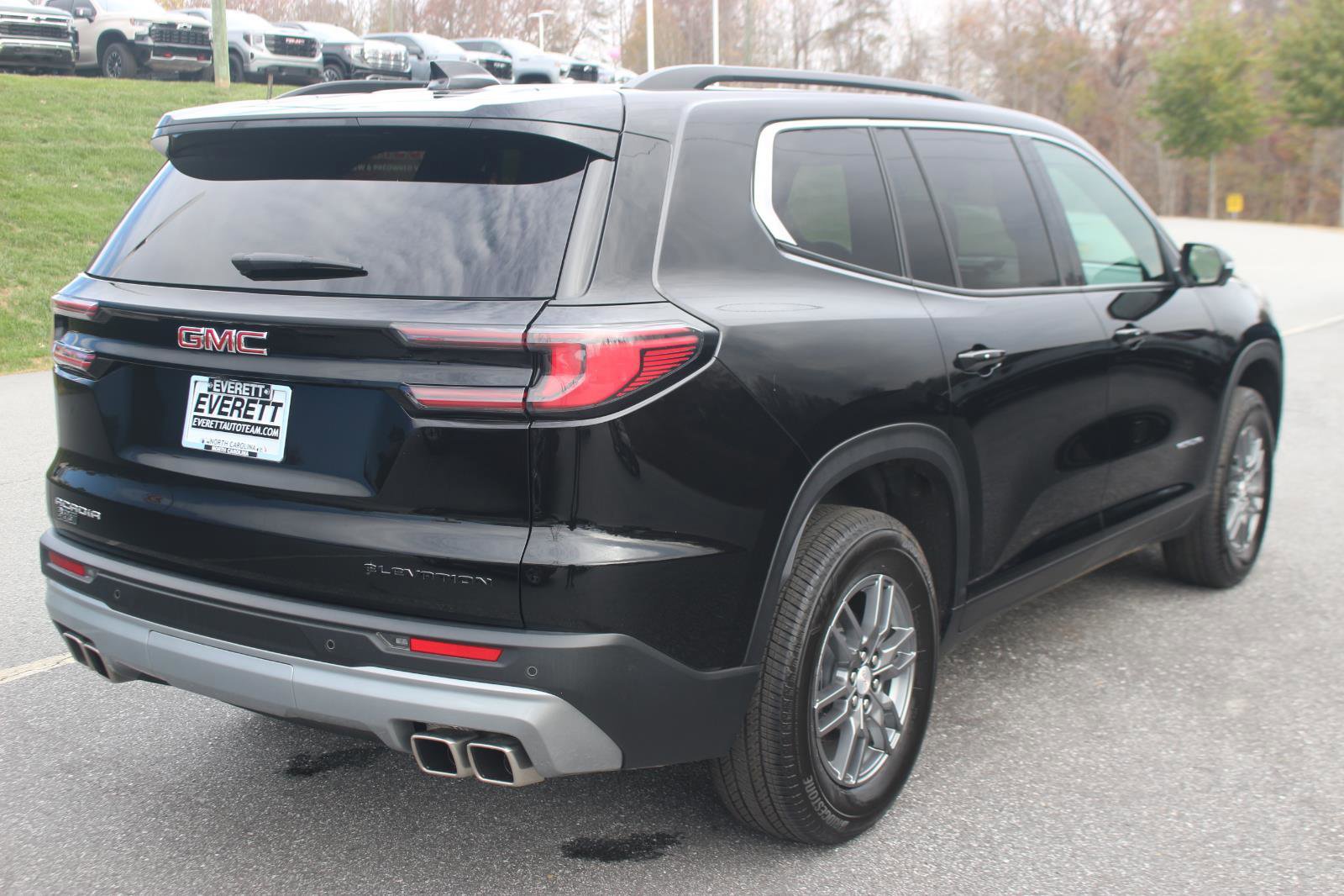 New 2025 GMC Acadia Elevation image 7