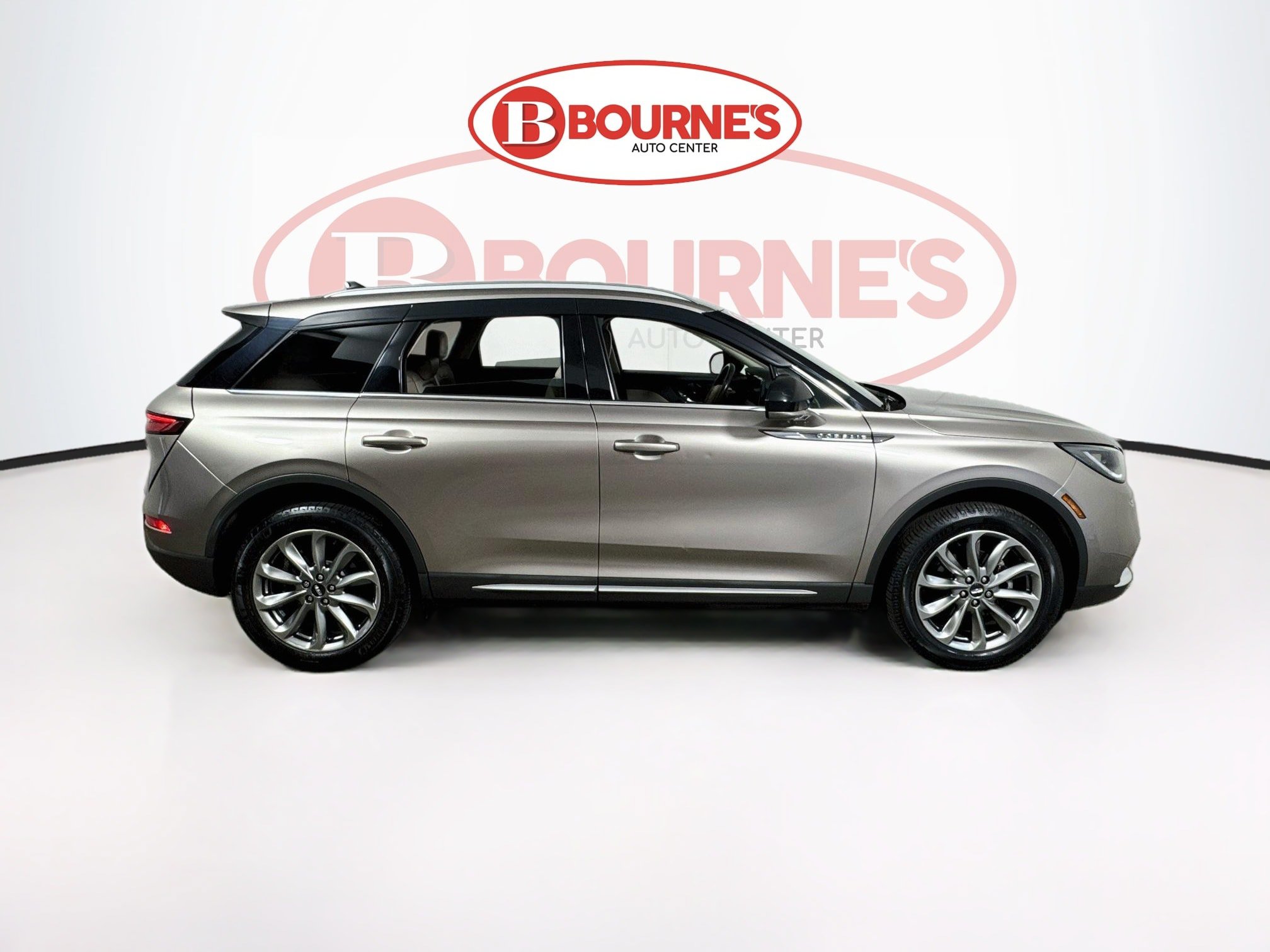 Used 2021 Lincoln Corsair AWD w/ Premium Package image 12