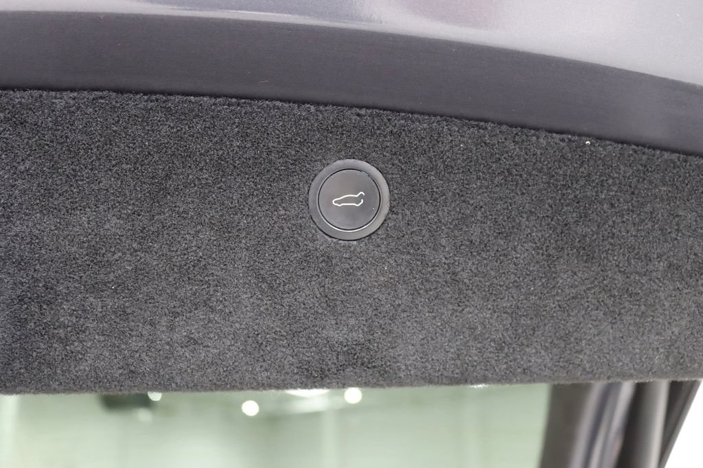 Used 2022 Tesla Model X AWD/4WD image 38
