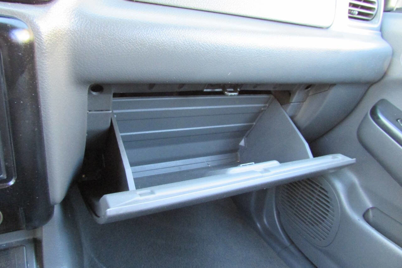 Used 1999 Isuzu Rodeo LS image 43