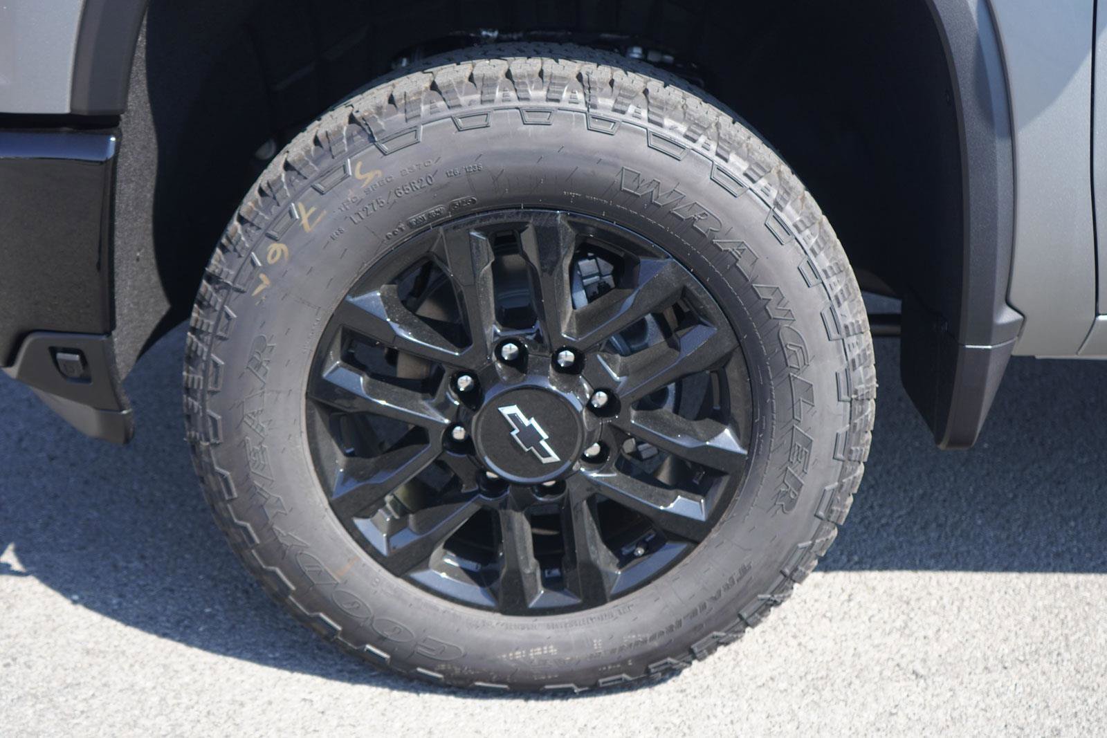New 2026 Chevrolet Silverado 2500 Custom w/ Custom Value Package image 10