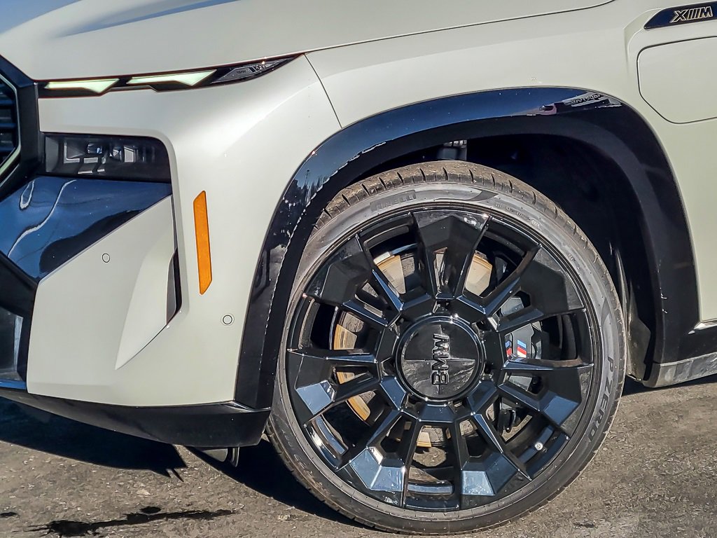 Used 2023 BMW XM image 3