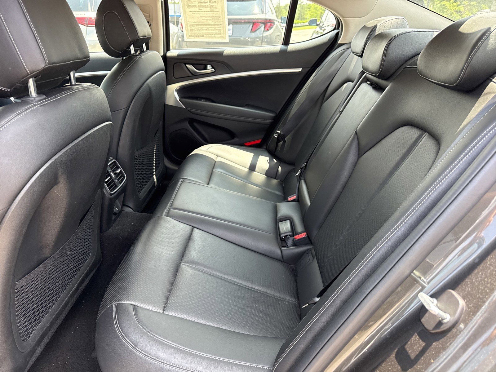 Used 2023 Genesis G70 2.0T RWD image 13