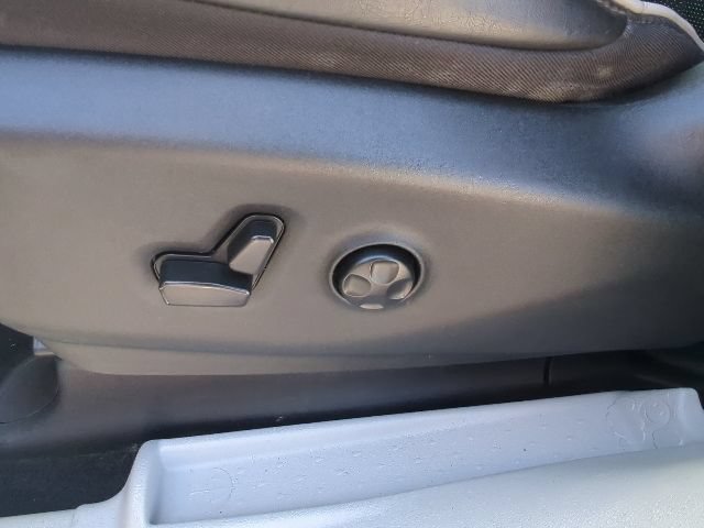 Used 2021 Chrysler Pacifica Limited FWD image 12
