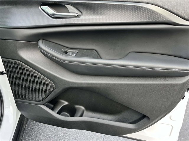 Used 2024 Jeep Grand Cherokee Altitude image 21