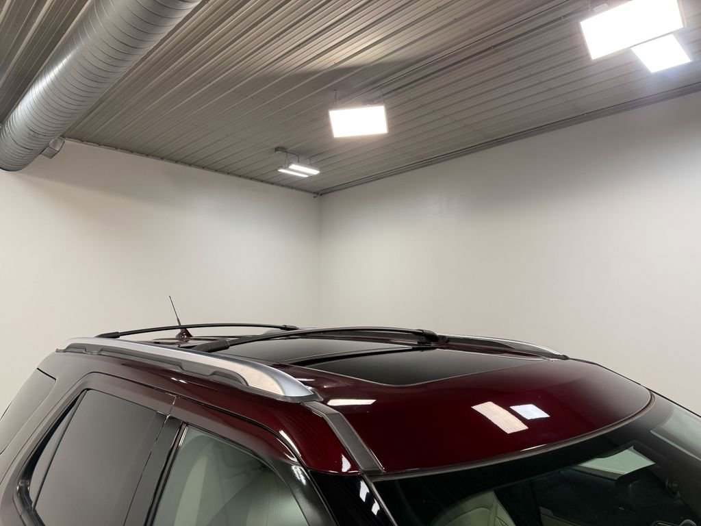 Used 2018 Ford Explorer Platinum AWD/4WD image 46