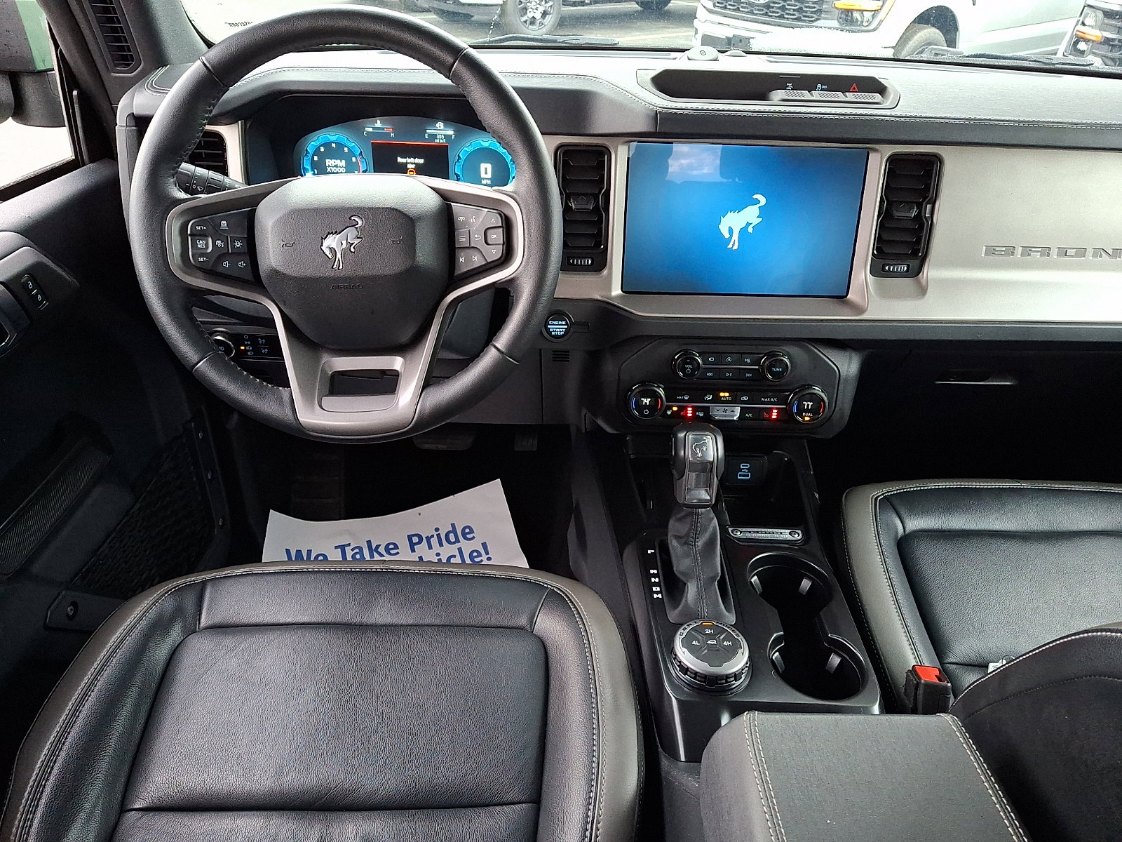 Used 2025 Ford Bronco Outer Banks AWD/4WD image 11