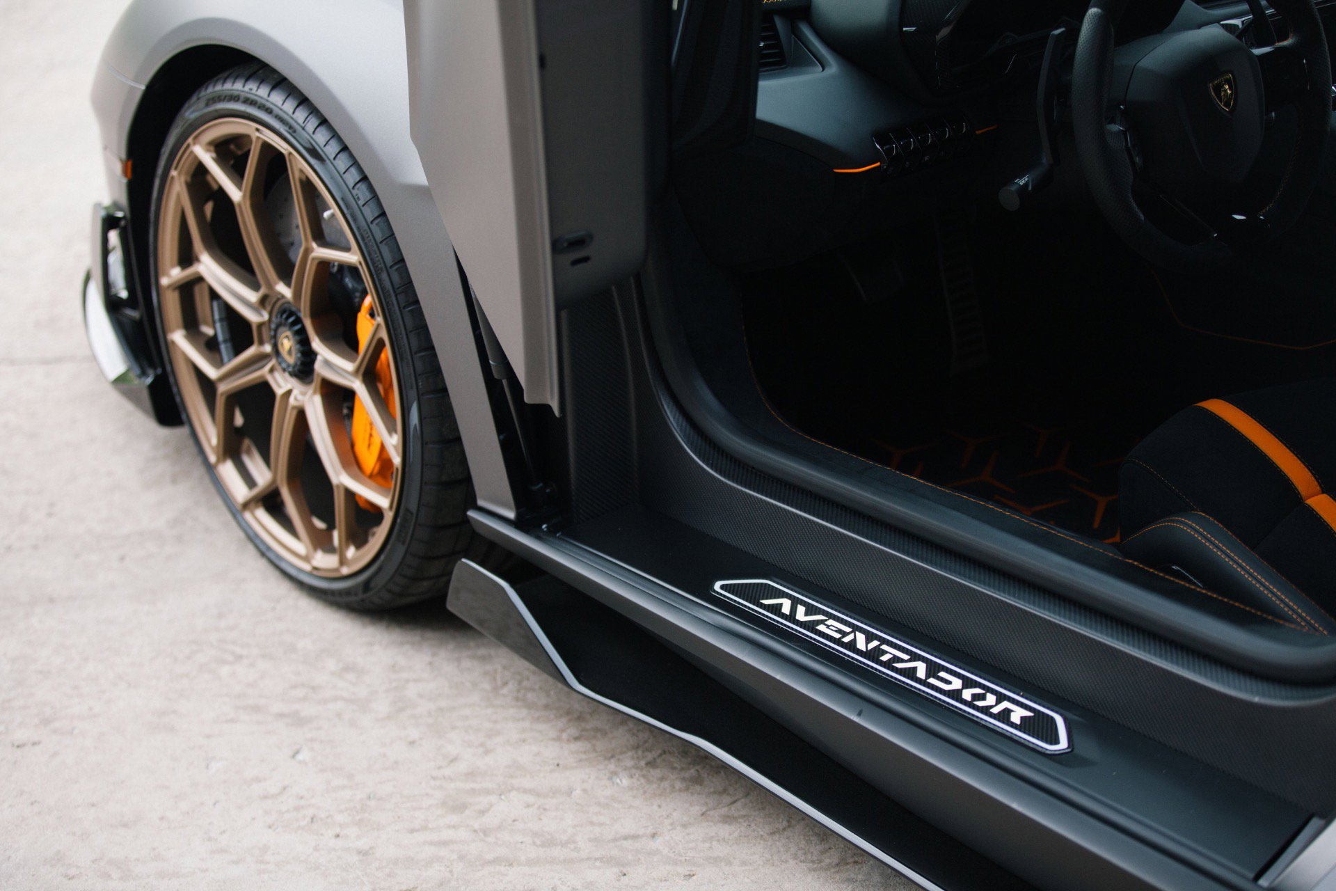 Used 2021 Lamborghini Aventador SVJ image 20