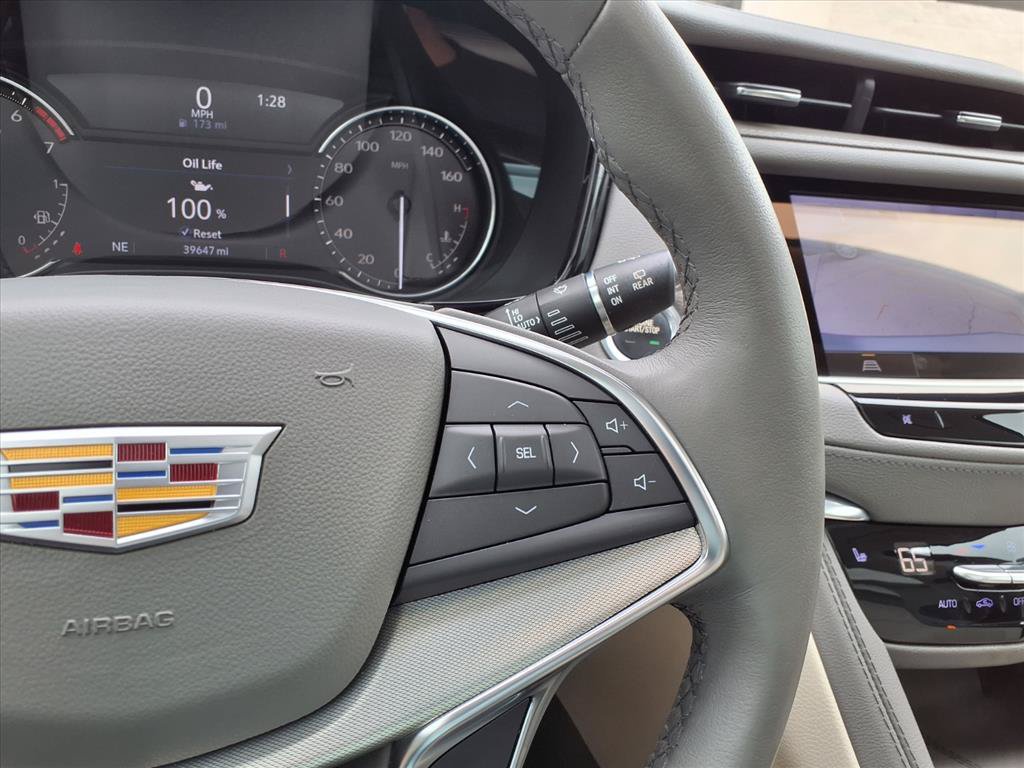 Used 2023 Cadillac XT5 Premium Luxury FWD image 27