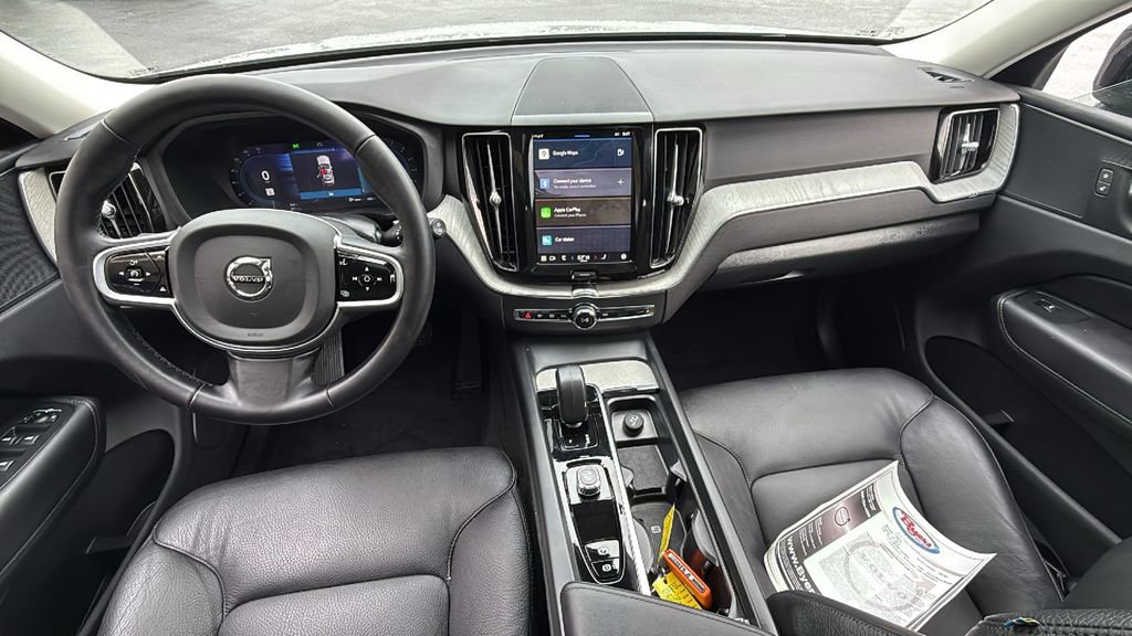 Certified 2025 Volvo XC60 B5 Plus image 7