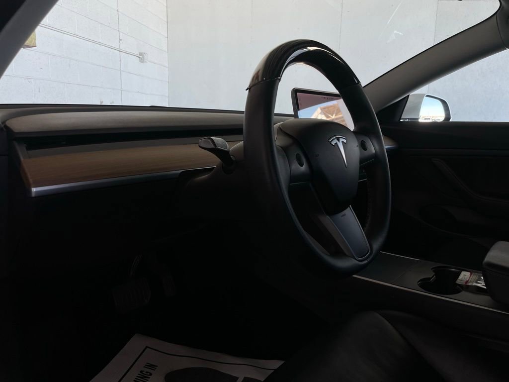 Used 2020 Tesla Model 3 Standard Range Plus RWD image 10