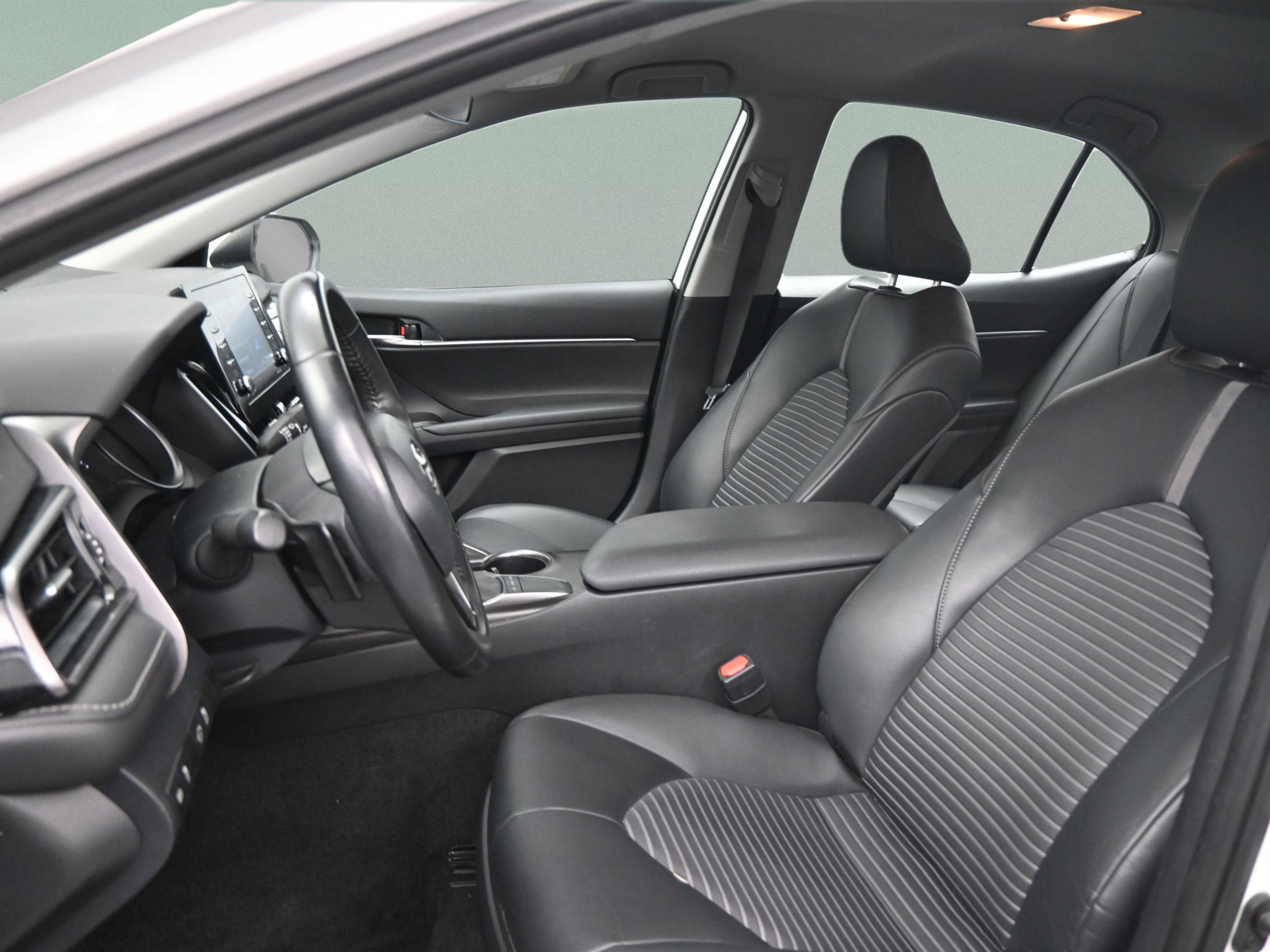 Certified 2024 Toyota Camry SE FWD image 33