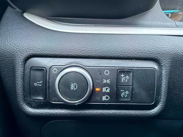 Used 2024 Ford Explorer XLT w/ Equipment Group 202A image 31