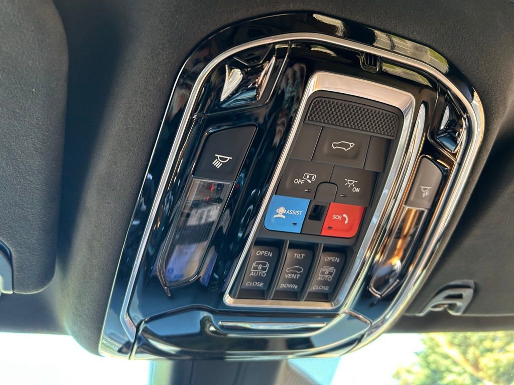 Used 2024 Jeep Grand Wagoneer Series III w/ Rear Seat Video Group 1 AWD/4WD image 70